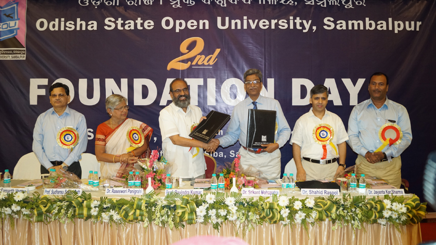 MoU signed between IGNOU and OSOU on 2nd Foundation Day